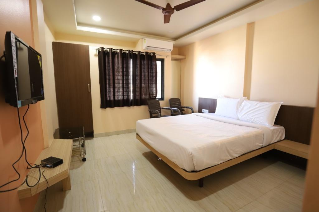 Hotel Pride Executive Solapur Extérieur photo